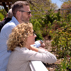 Bride and groom at Brooklyn Botanical Garden